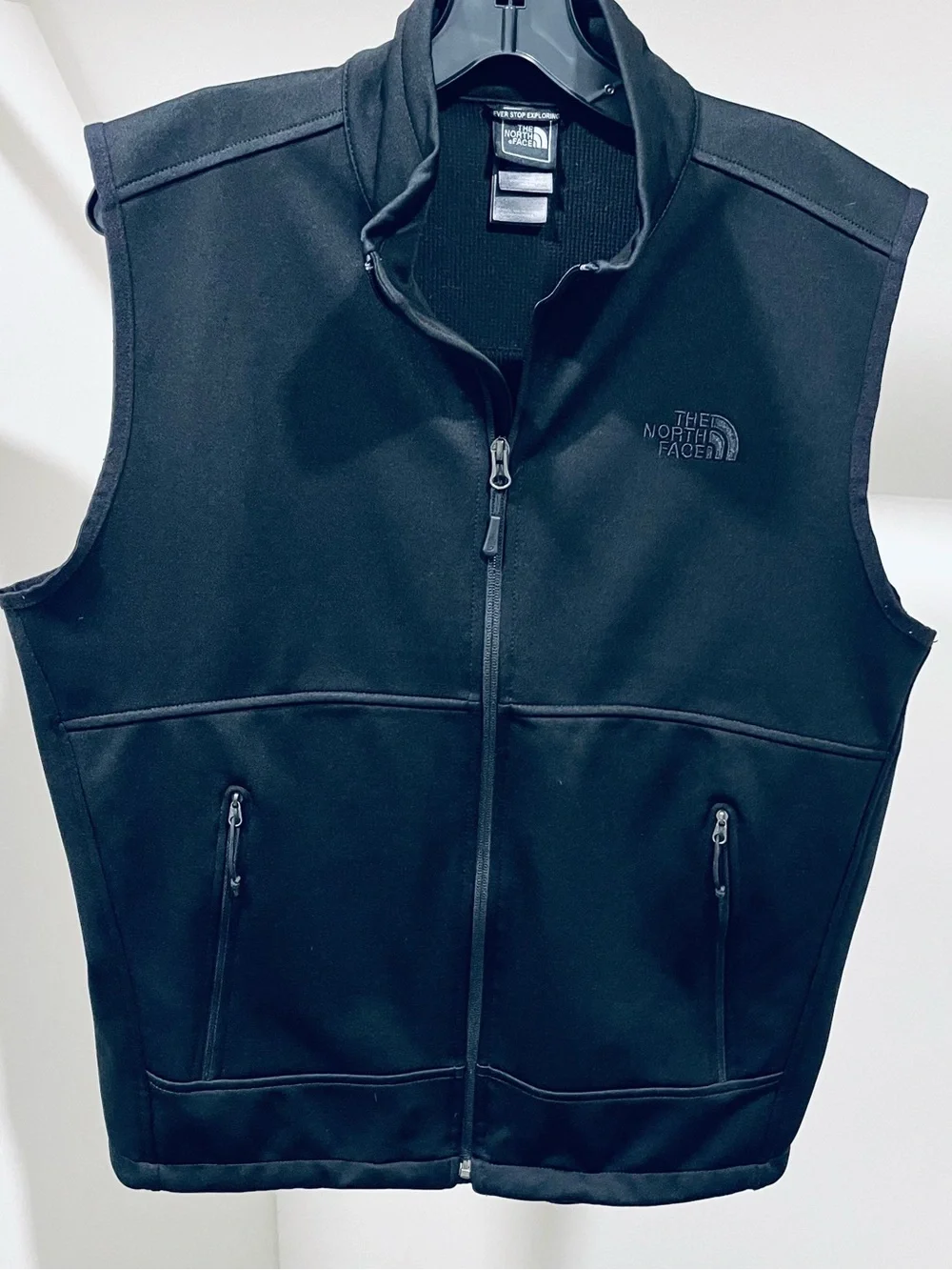 North Face Men’s Windwall Vest EUC